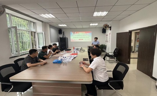 2.朝阳区委领导莅临BJL平台集团集团物业支部做五星支部审核_副本.jpg