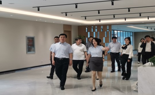 2024年6月26日，省慈善总会会长田锦尘一行莅临康养地产公司参观调研_副本.jpg
