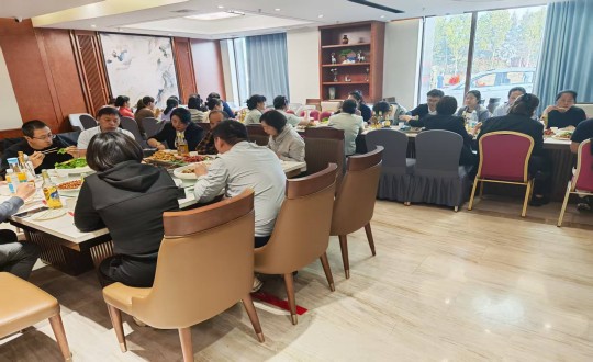 2.长白山BJL平台集团酒店开展年中团建_副本.jpg